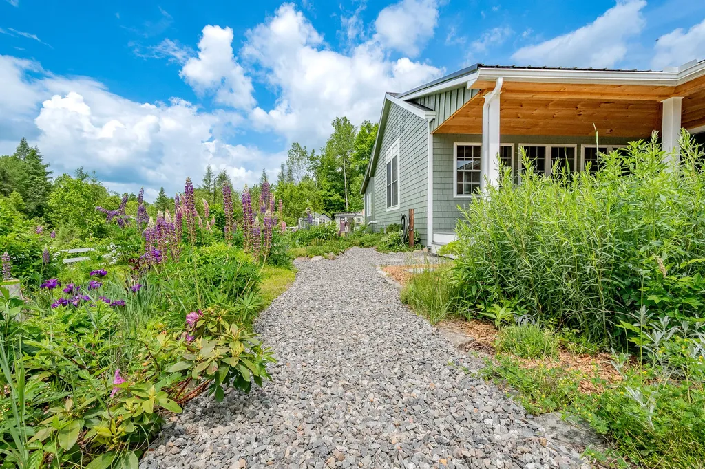 154 Merrills Mills Road Dover-foxcroft ME 04426