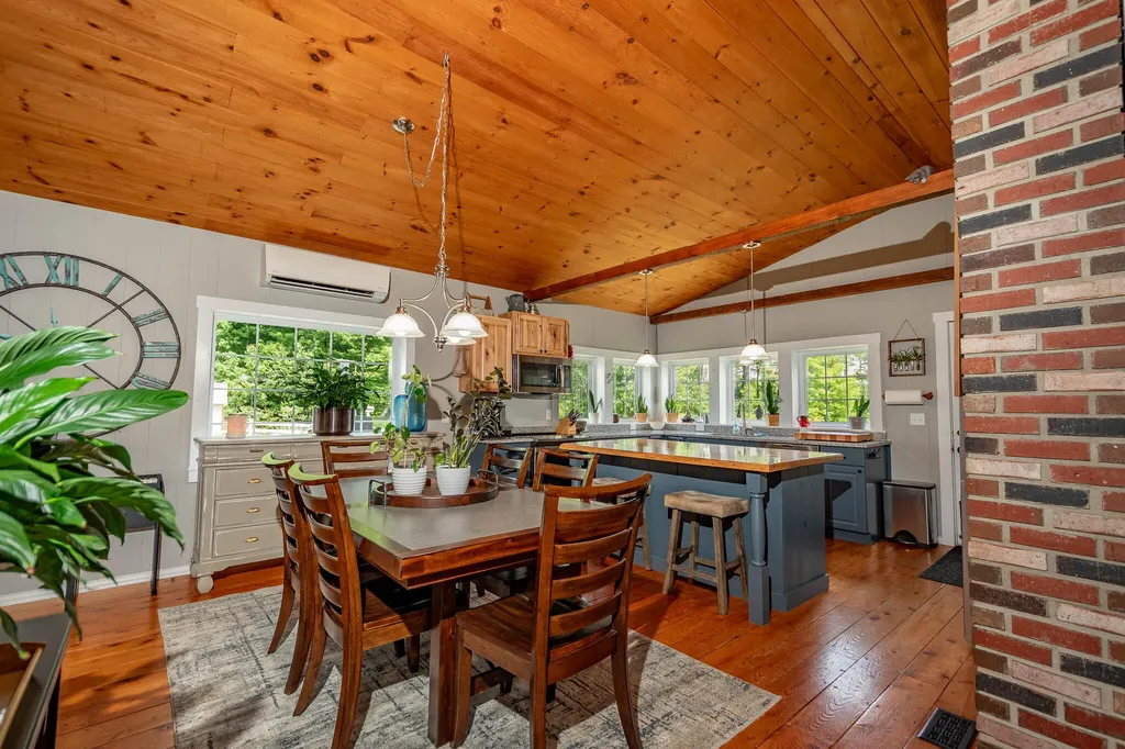 154 Merrills Mills Road Dover-foxcroft ME 04426