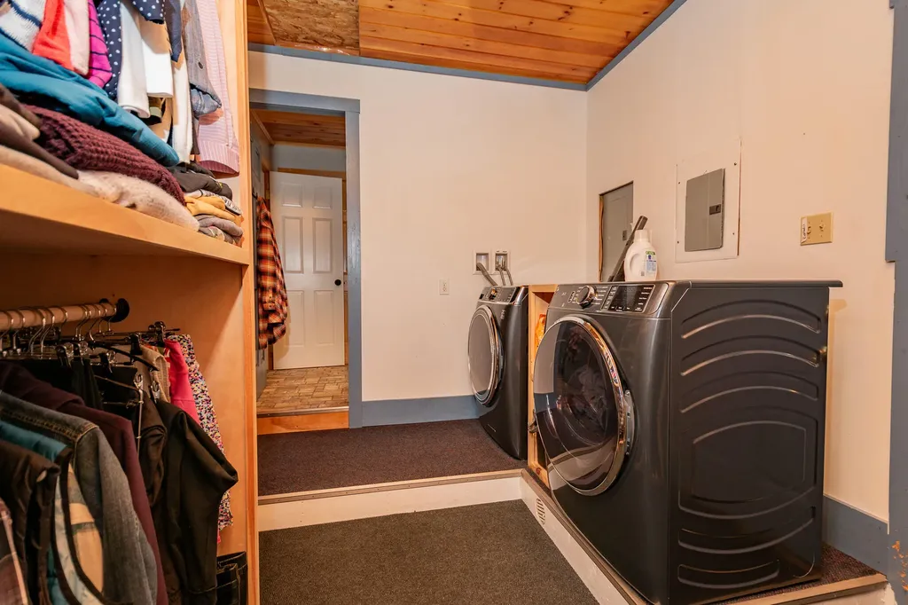 154 Merrills Mills Road Dover-foxcroft ME 04426