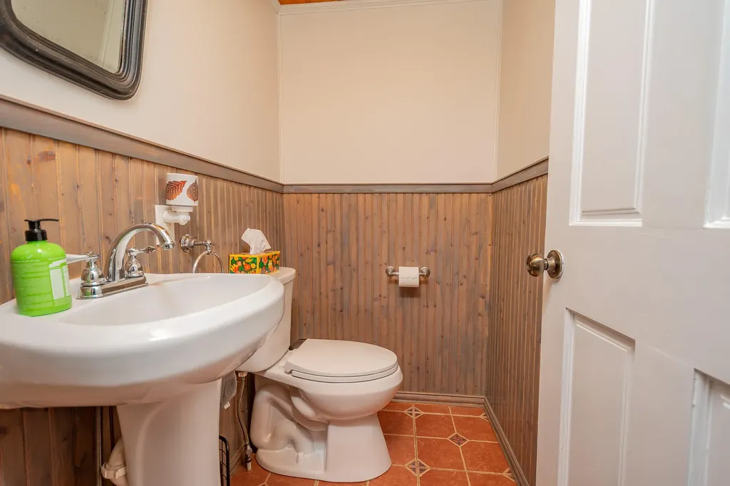 154 Merrills Mills Road Dover-foxcroft ME 04426