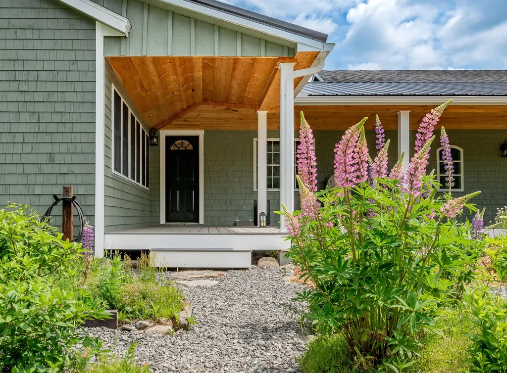 154 Merrills Mills Road Dover-foxcroft ME 04426
