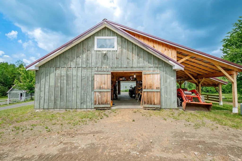 154 Merrills Mills Road Dover-foxcroft ME 04426