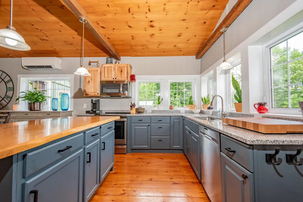 154 Merrills Mills Road Dover-foxcroft ME 04426