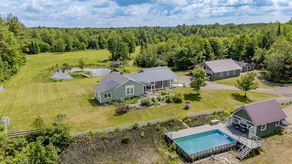 154 Merrills Mills Road Dover-foxcroft ME 04426