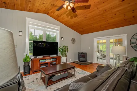 154 Merrills Mills Road Dover-foxcroft ME 04426