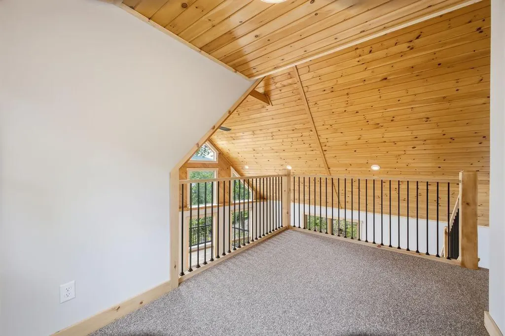 142 West Summit Road Woodstock ME 04219
