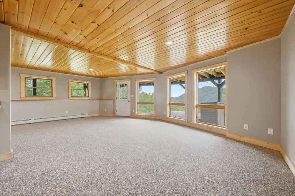142 West Summit Road Woodstock ME 04219