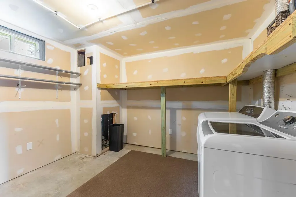 142 West Summit Road Woodstock ME 04219