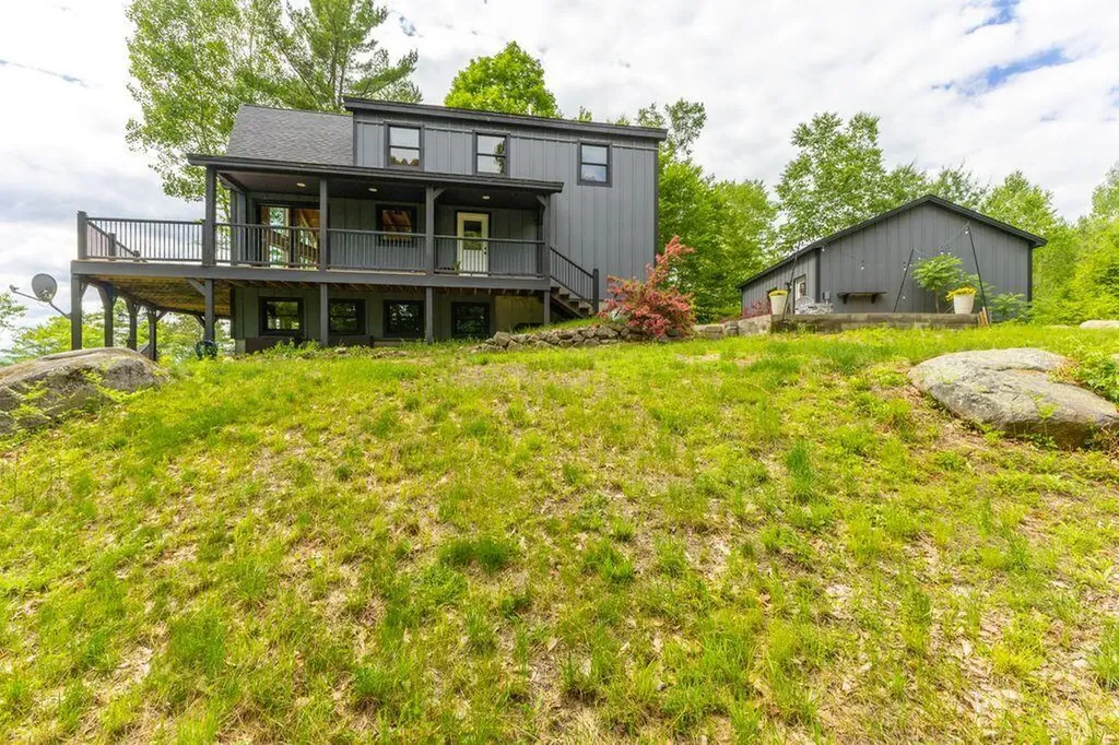 142 West Summit Road Woodstock ME 04219