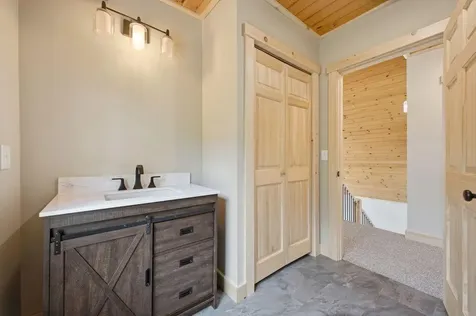 142 West Summit Road Woodstock ME 04219