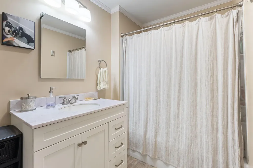 31 Dill Street Lewiston ME 04240