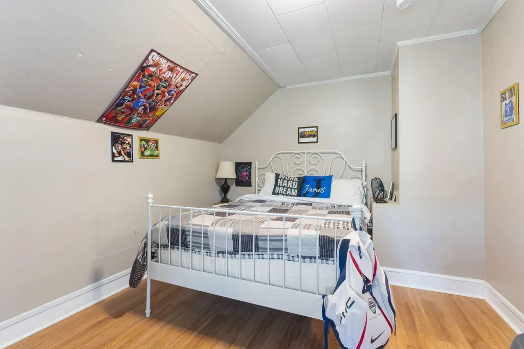31 Dill Street Lewiston ME 04240