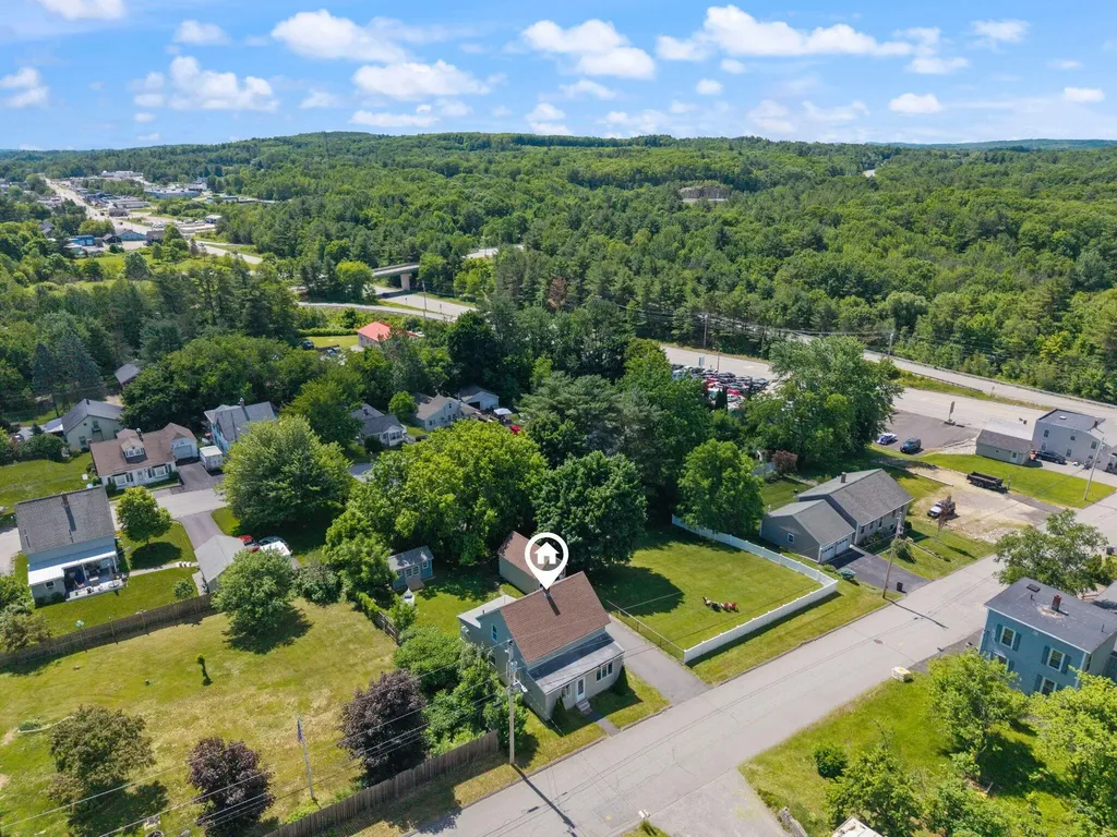 31 Dill Street Lewiston ME 04240