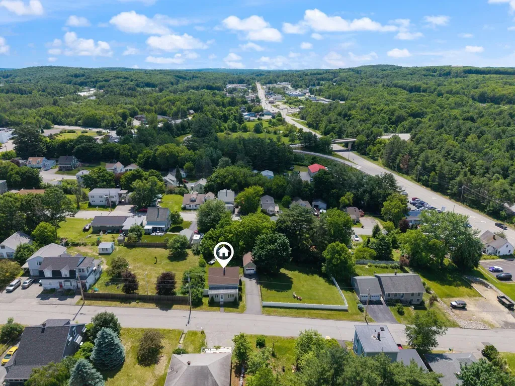 31 Dill Street Lewiston ME 04240