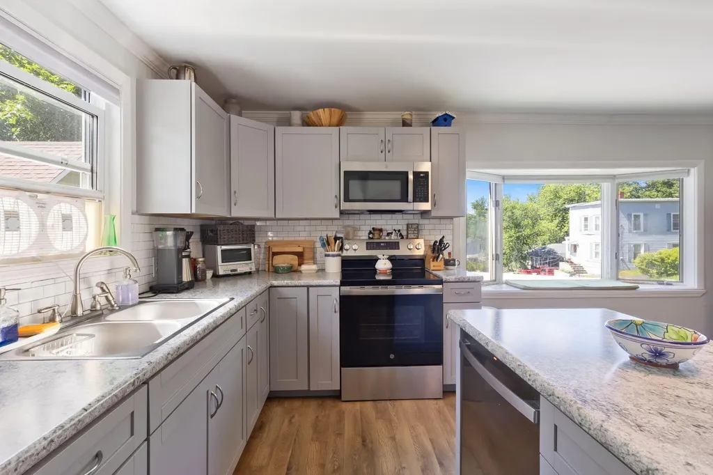 31 Dill Street Lewiston ME 04240