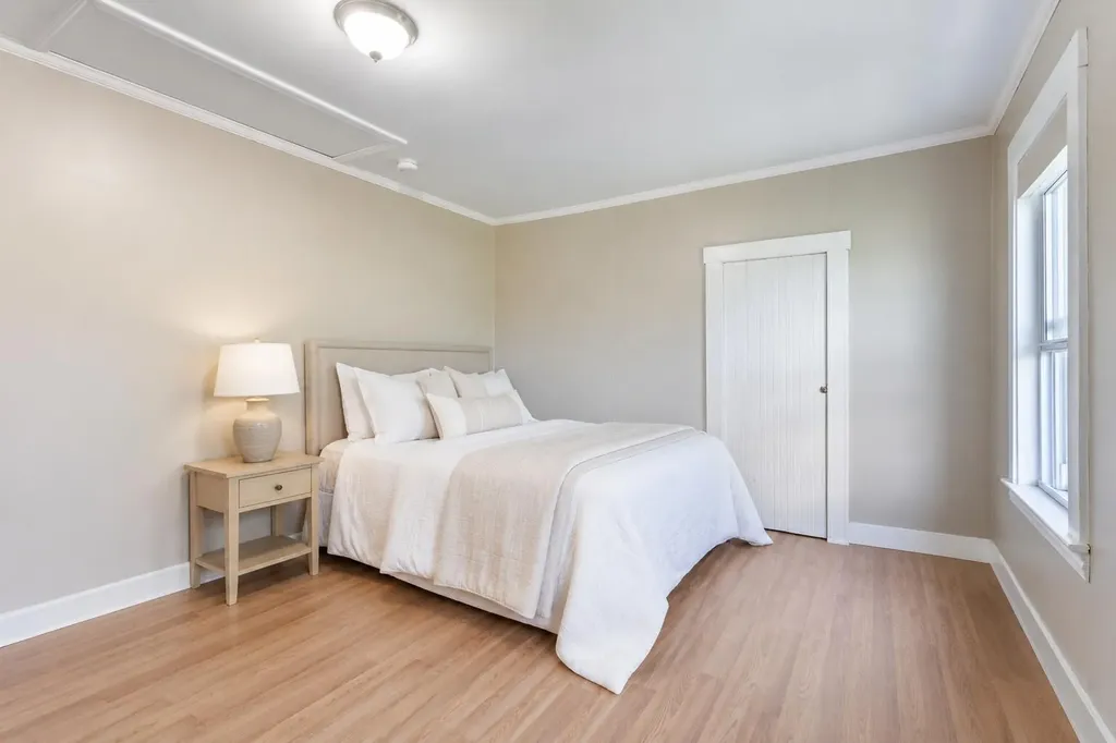 31 Dill Street Lewiston ME 04240