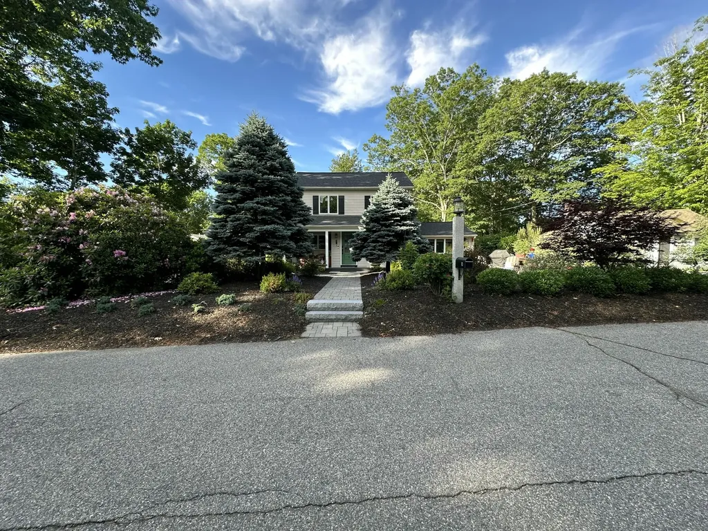 10 Highland Avenue Ogunquit ME 03907
