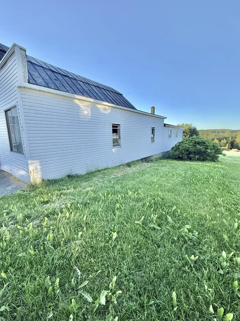 982 Main Street Grand Isle ME 04746