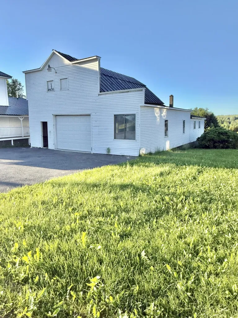 982 Main Street Grand Isle ME 04746