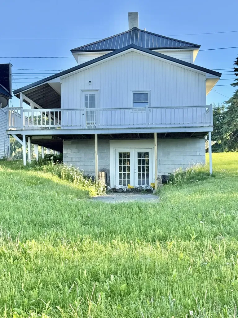 982 Main Street Grand Isle ME 04746