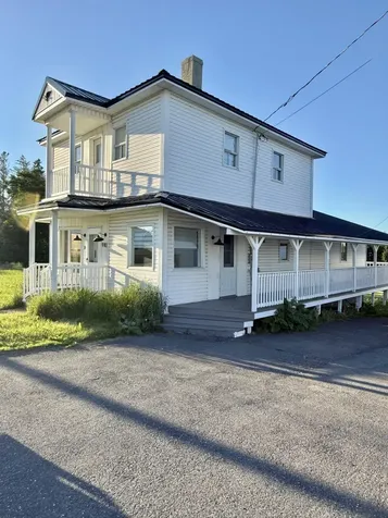 982 Main Street Grand Isle ME 04746