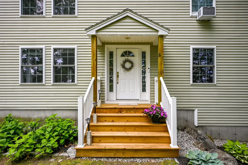 1368 Sokokis Trail Waterboro ME 04061