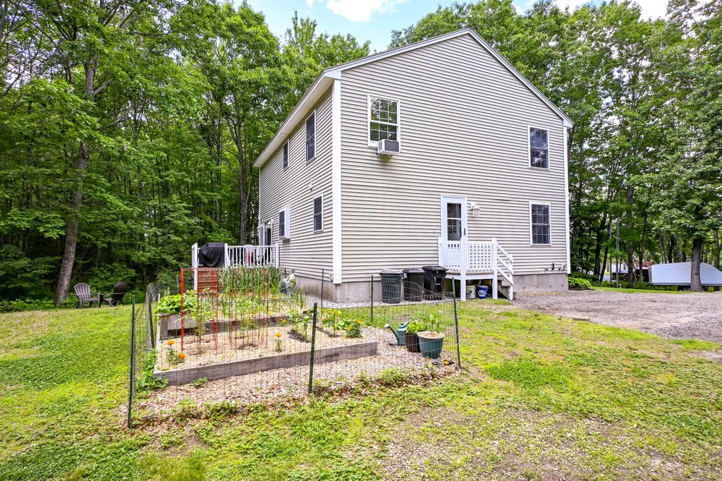 1368 Sokokis Trail Waterboro ME 04061