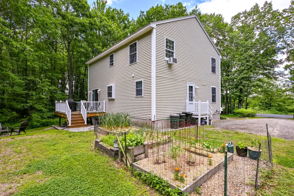 1368 Sokokis Trail Waterboro ME 04061