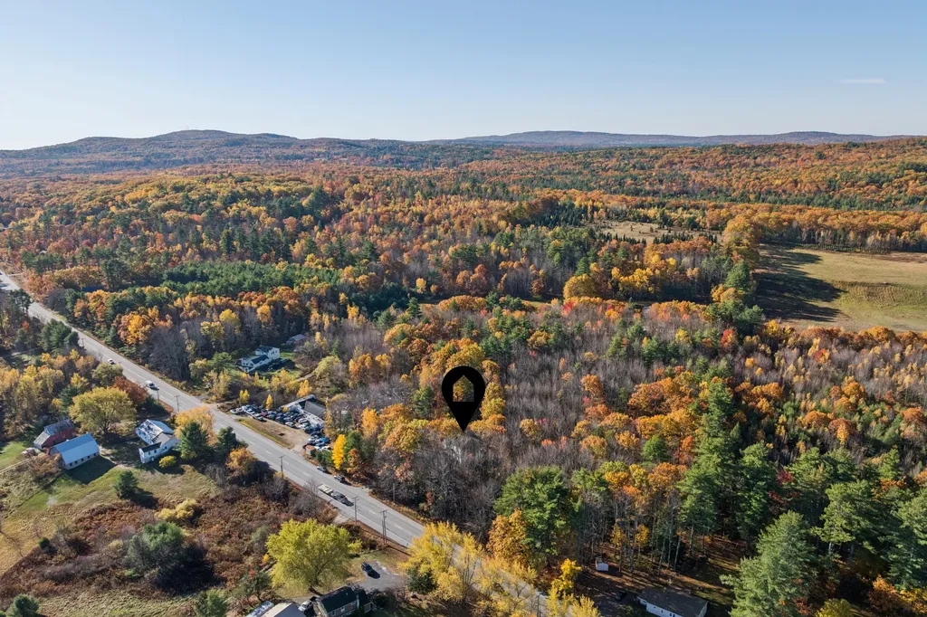 1368 Sokokis Trail Waterboro ME 04061