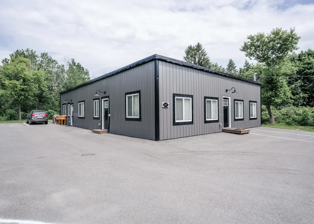 372 Old County Road Hampden ME 04444