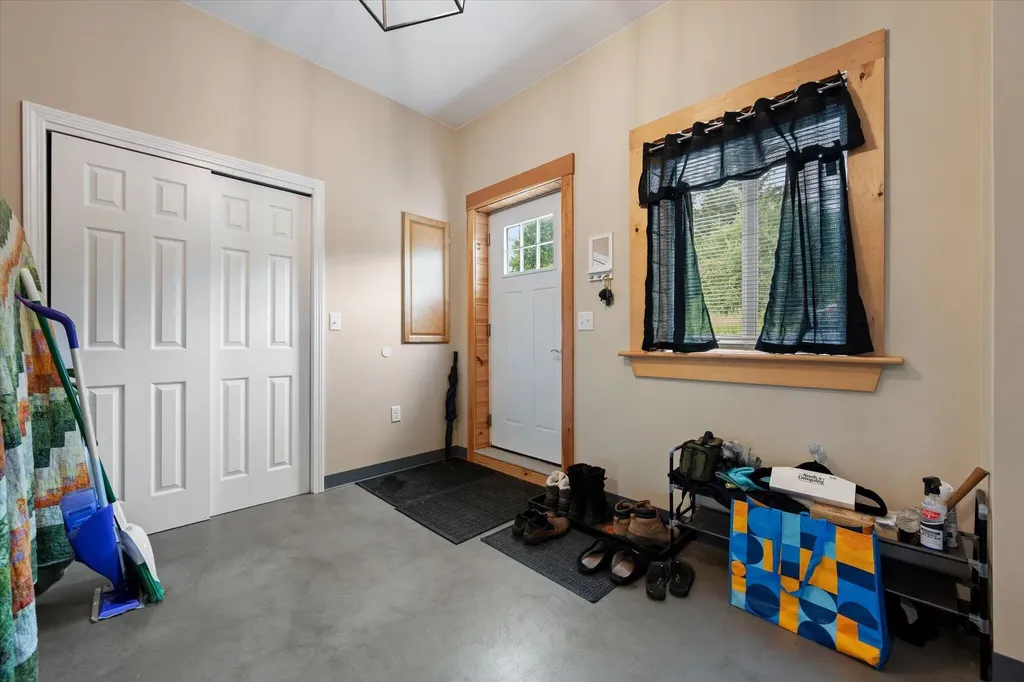 372 Old County Road Hampden ME 04444