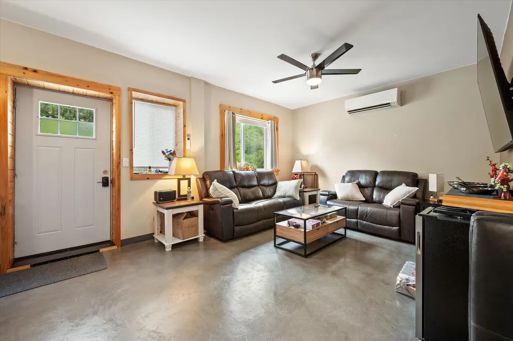 372 Old County Road Hampden ME 04444
