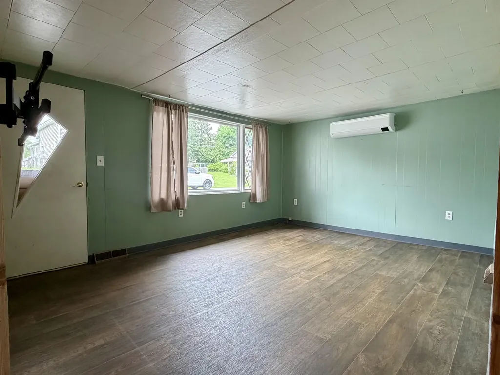 432 St Thomas Street Madawaska ME 04756