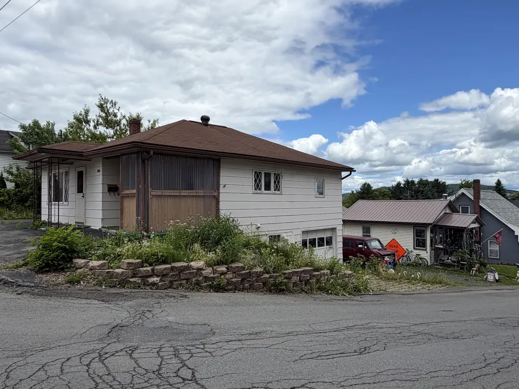 432 St Thomas Street Madawaska ME 04756
