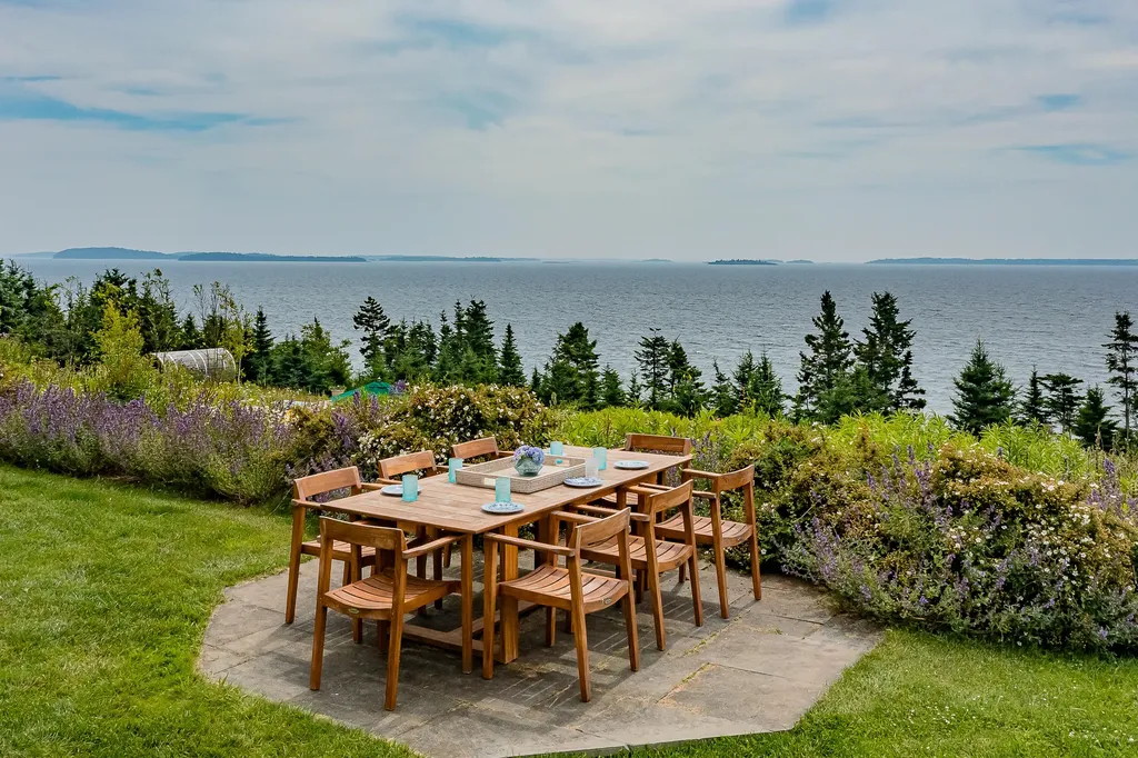 866 Pendleton Point Road Islesboro ME 04848