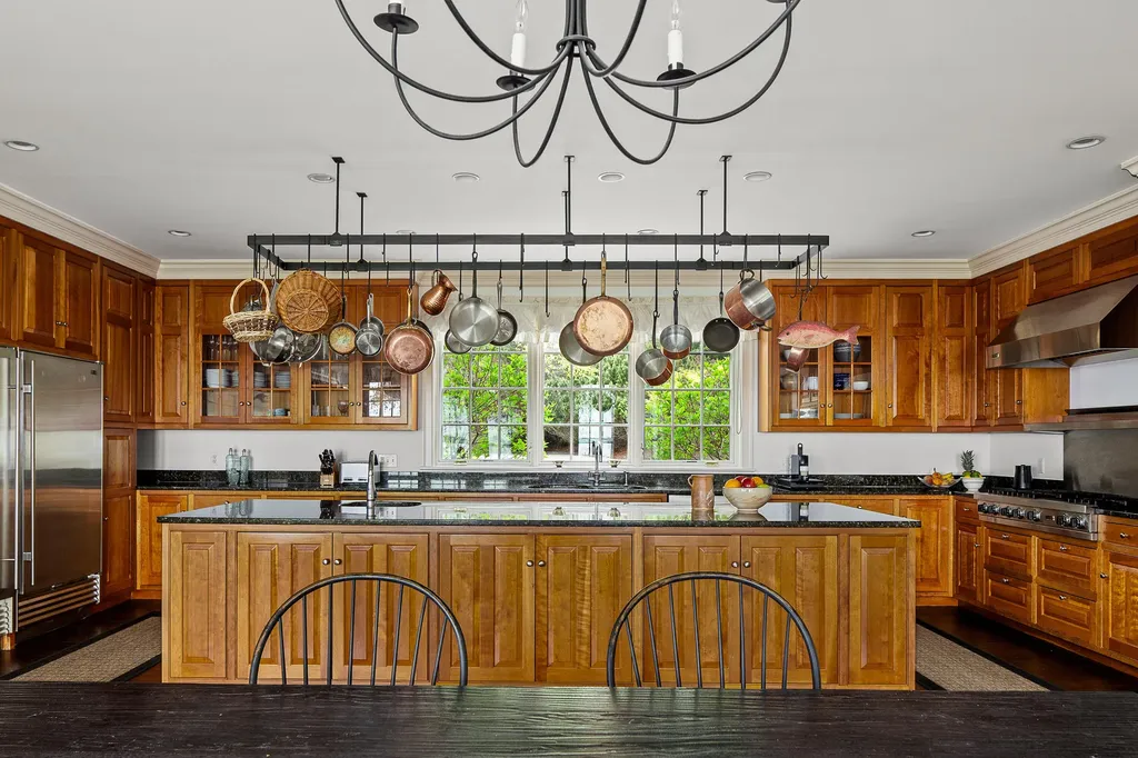 866 Pendleton Point Road Islesboro ME 04848