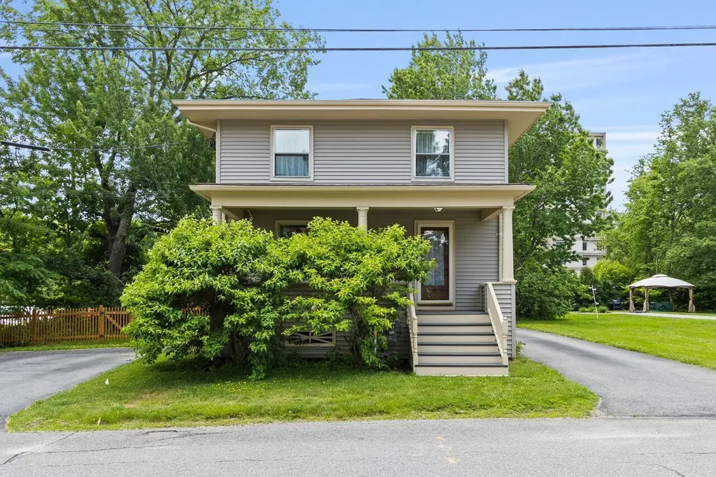 14 Holly Street Portland ME 04103