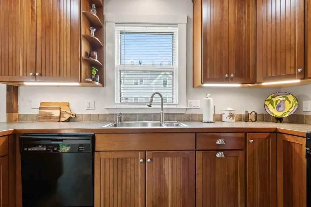14 Holly Street Portland ME 04103
