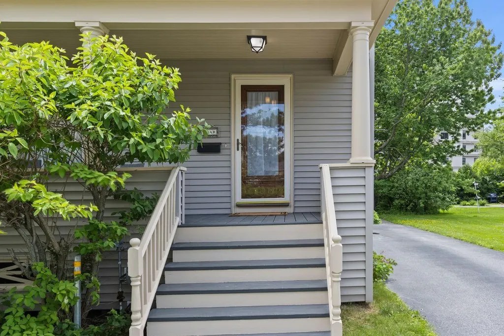 14 Holly Street Portland ME 04103
