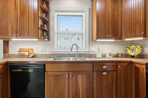 14 Holly Street Portland ME 04103