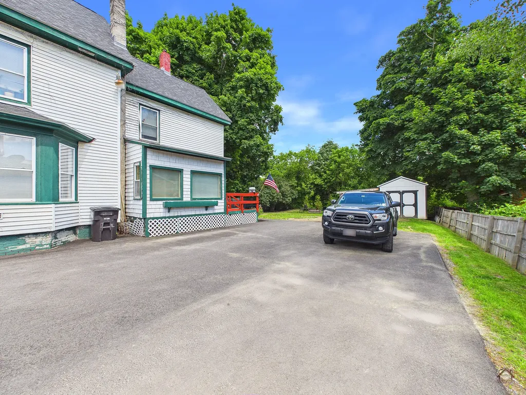 24 Main Street Fairfield ME 04937