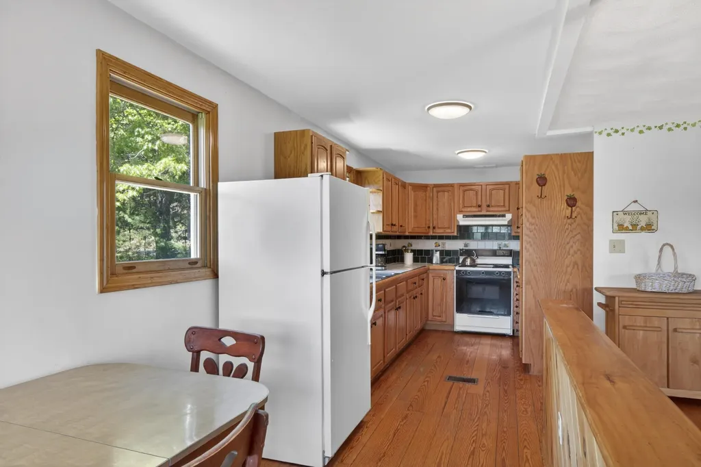 914 Union Road Appleton ME 04862