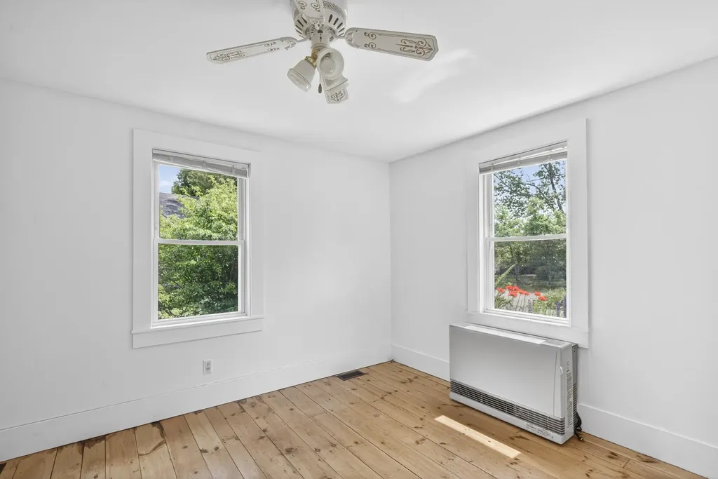 15 Tea Street Rockland ME 04841