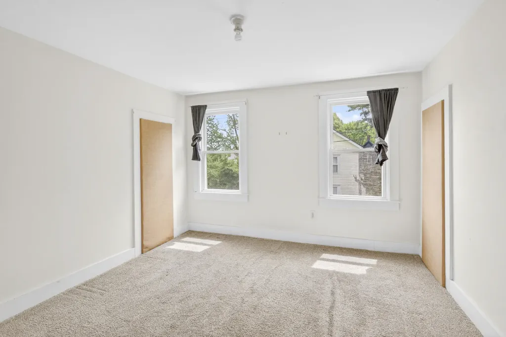 15 Tea Street Rockland ME 04841