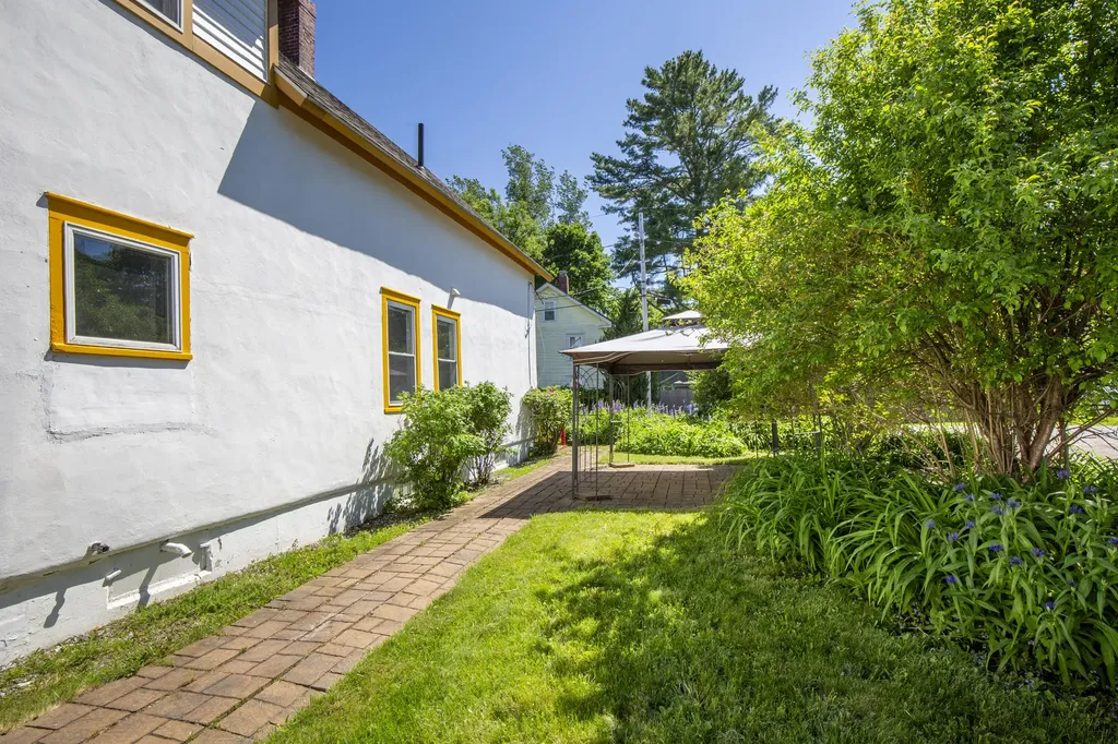15 Tea Street Rockland ME 04841