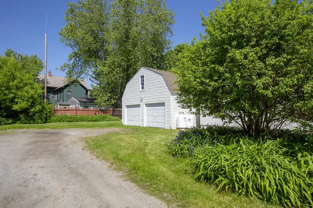 15 Tea Street Rockland ME 04841