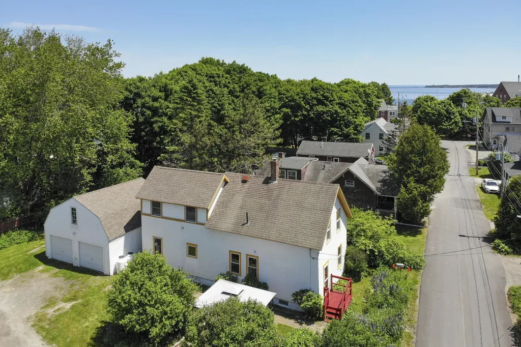 15 Tea Street Rockland ME 04841