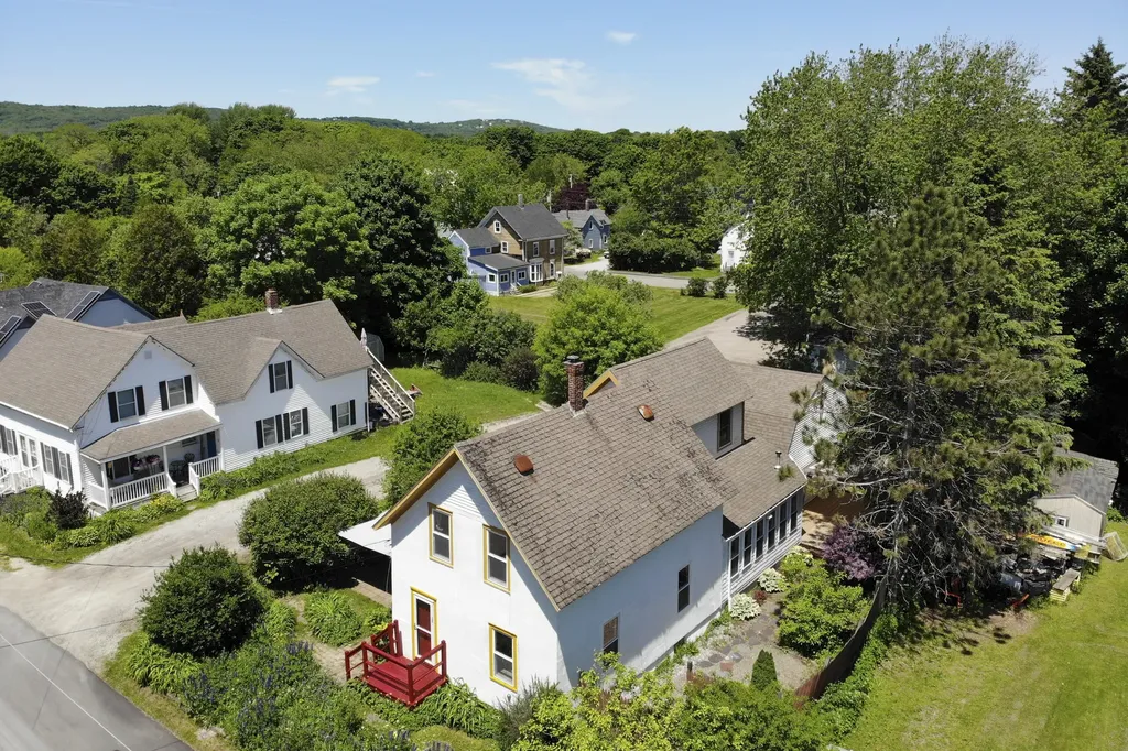 15 Tea Street Rockland ME 04841