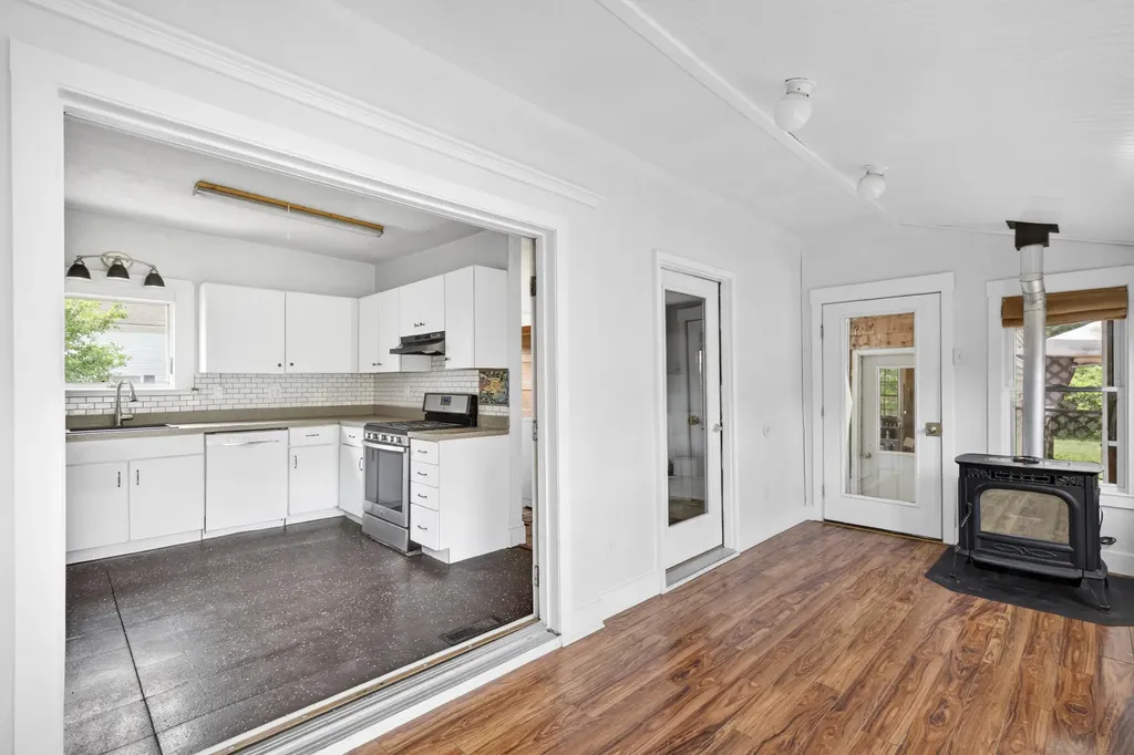 15 Tea Street Rockland ME 04841