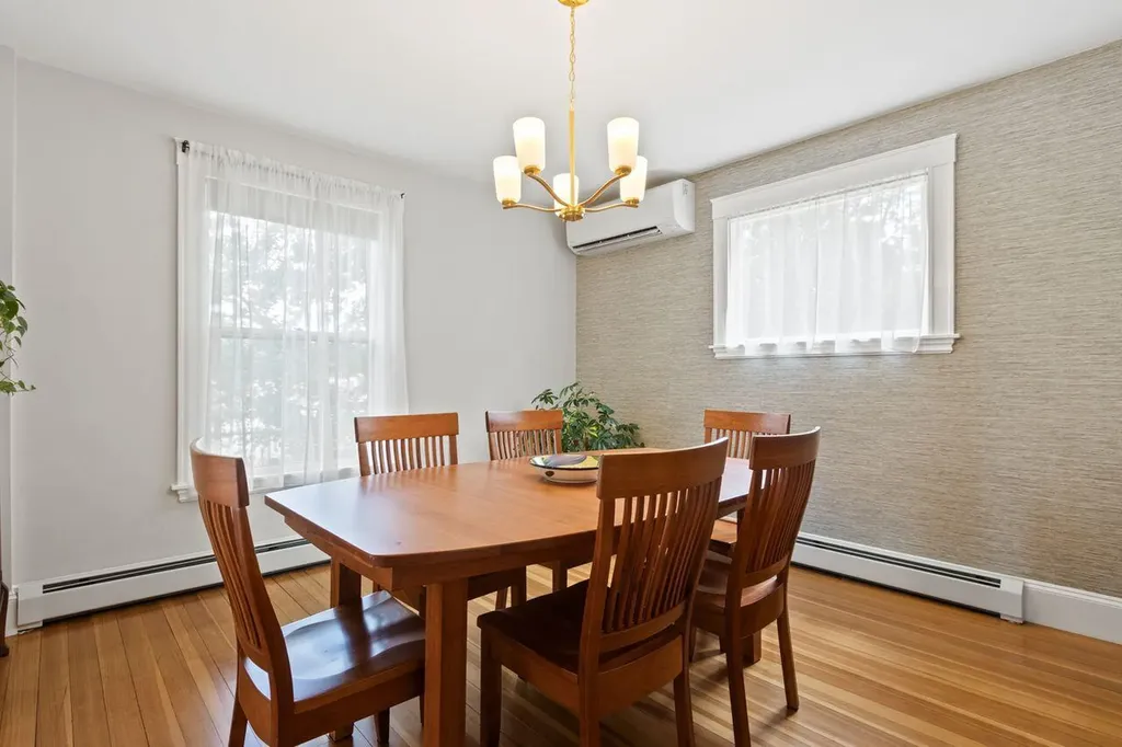 14 Holly Street Portland ME 04103